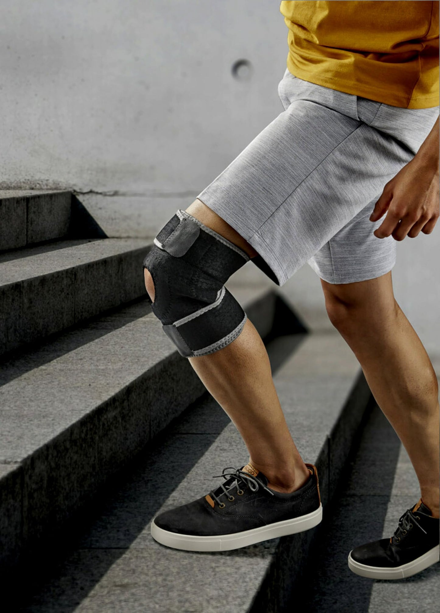 ACE™ Knee Support 207247, One Size Adjustable